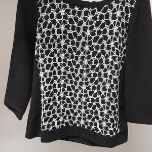 Ann Taylor Chic Embroidered Black 7 White Top